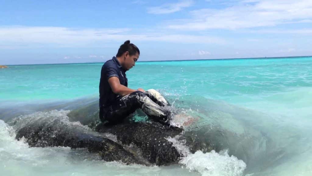 wash jeans in the ocean