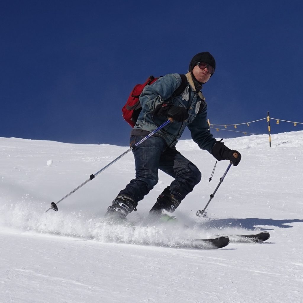 Blue Blooded, Instagrammer, swissjeansfreak, Ruedi Karrer, Denimhunters, raw denim evolution, skiing in denim,