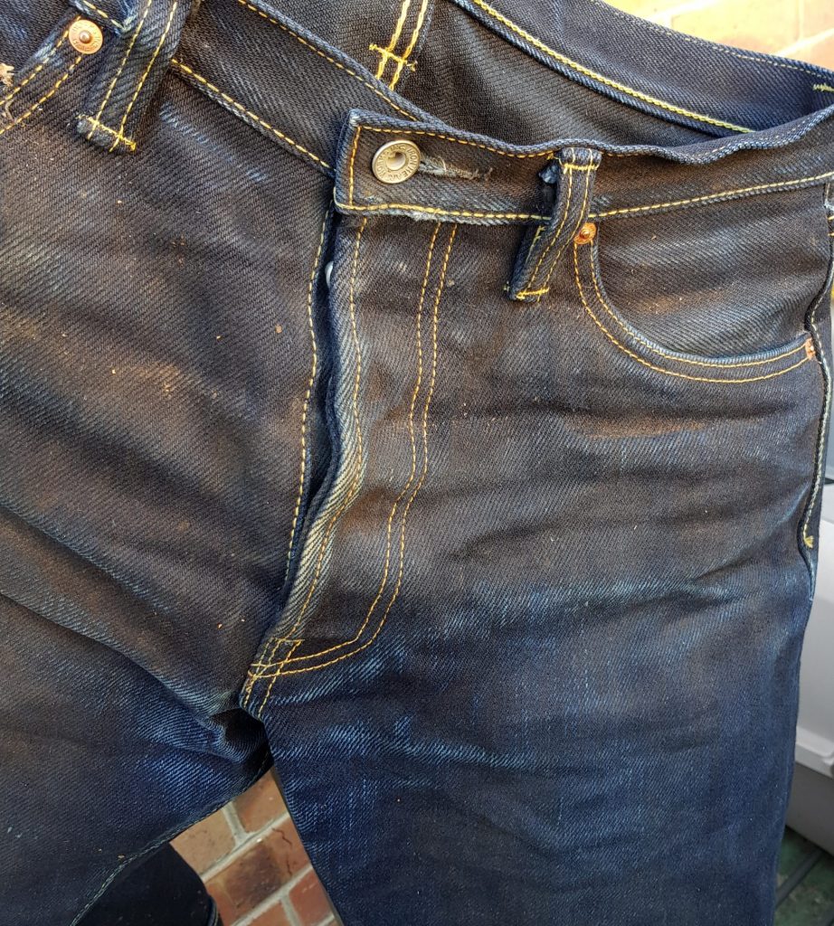 Jeans with buttons store instead of zipper