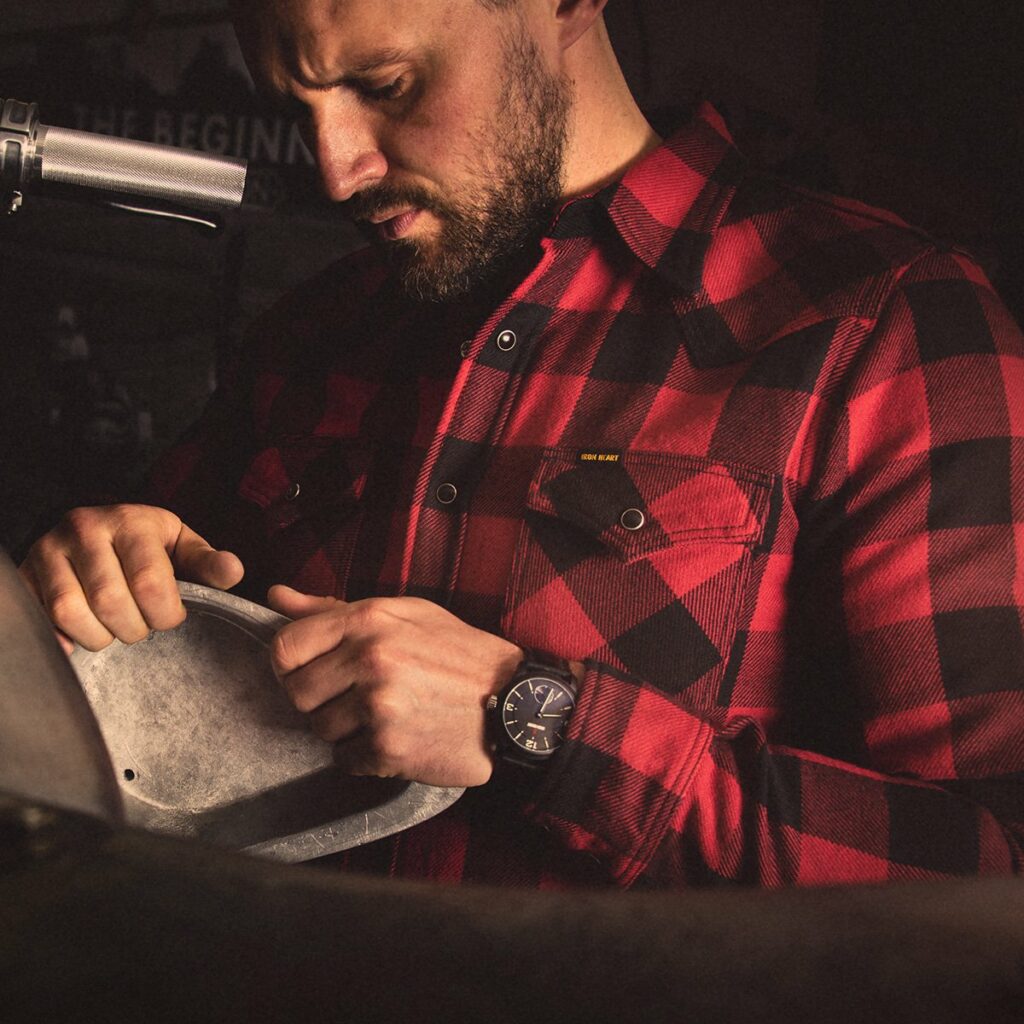 Buying Guide to the Best Well-Made and Heavy Flannel Shirts