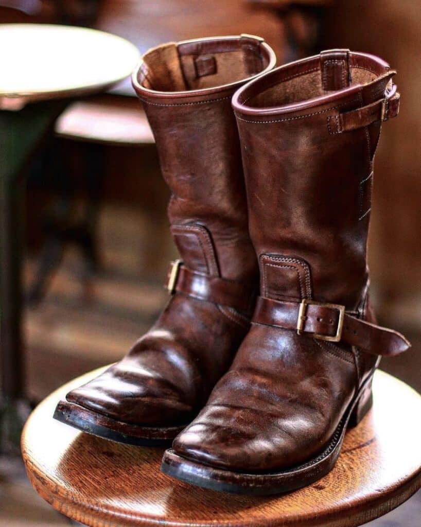 https://denimhunters.com/wp-content/uploads/Well-Made-Essentials-Boots-Guide-Clinch-Engineer-Boots-Worn-Well-818x1024.jpg